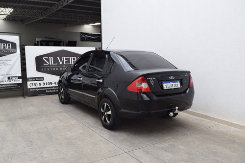 Ford Fiesta 1.0 Mpi Sedan 8v Flex 4p Manual
