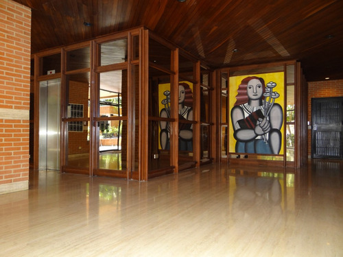 Apartamento En Venta En La Alta Florida 56mts2/1h/1b/1e + 3 Cuartos Hobby 45mts2. Mem
