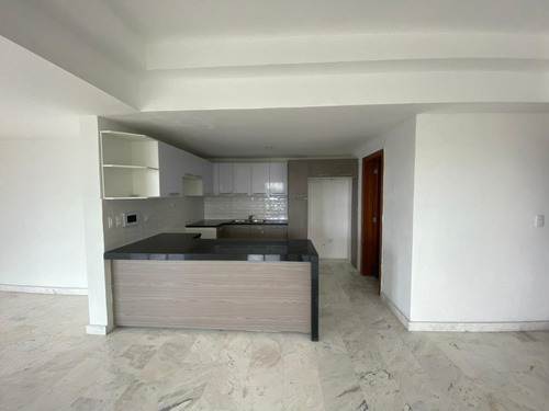 Imagen 2 de 26 de La Esperilla Apto. Nuevo, Piso 18 - 3hbs -3 Parqueos - Hermosa Vista Al Mar Y A La Ciudad - Área Social Con Lounge Bar Piscina Con Hidroterapia - Gimnasio -spa De Masaje - Sauna- Área Infantil Salón