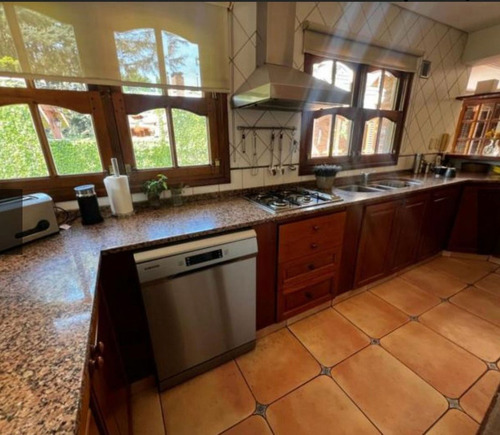 Venta Casa Chalet Adrogue 4 Ambientes Con Pileta