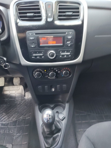 Imagem 9 de 12 de Renault Sandero 2017 1.6 Expression Hi-power 5p