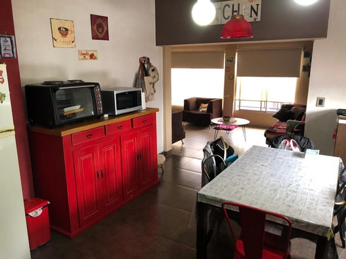 Imagen 27 de 30 de Vivienda Multifamiliar-casa 3 Amb + Dpto 4 Amb-cocheras - Fondo Libre C/ Piscina