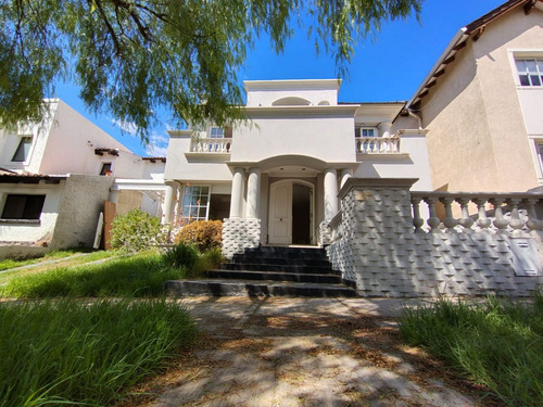 Se Vende Casa En Barrio Dalvian, Mendoza