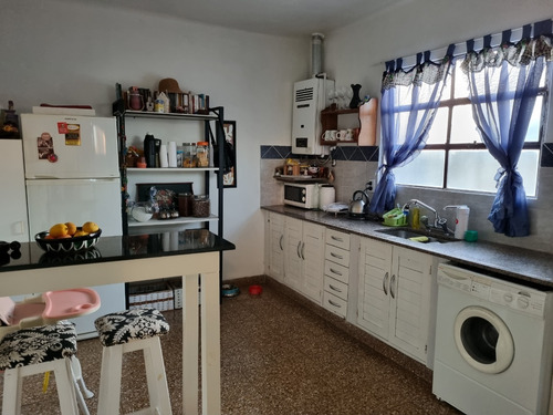 Imagen 4 de 10 de Ph- Terraza 30m2- 2 Dormitorios- Living Comedor- Garage- Luminoso