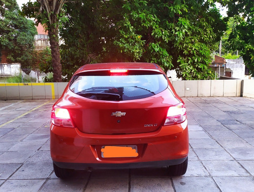 Imagem 2 de 5 de Onix Hatch Lt 1.0 Flex 4p - Ano 2013