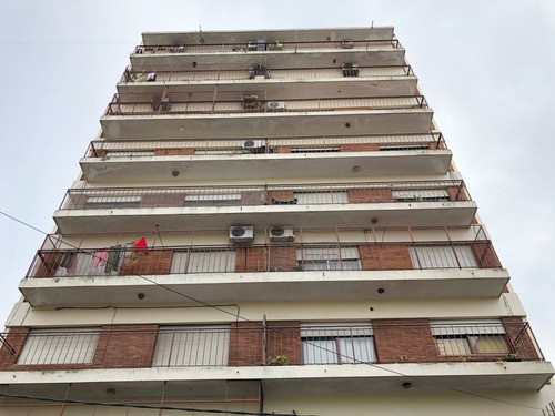 Imagen 1 de 10 de Departamento En Venta En Ramos Mejía