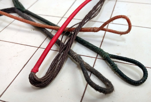 3 Cordas Usadas Para Arcos Recurvos - Leia O Anúncio! (Usado)