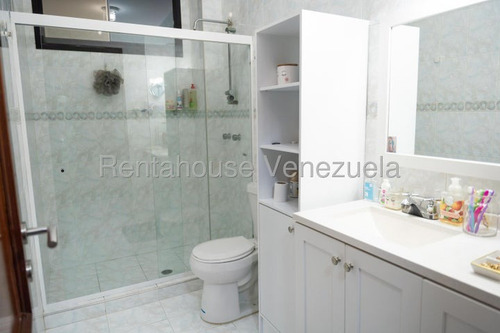 Francisco Rojas Norscia Rentahouse 2 5 - 2 1 4 9 6 Vende Magnifica Casa En Montereal Barquisimeto Este, Cuenta Con 8 Habiataciones Y 12 Banos, 950mts2, Jardin Y Areas Verdes, Urbanismos Privado Ideal!