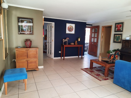 Imagen 2 de 28 de Hermosa Casa De Un Piso, Ampliada Y Remodelada Recientemente