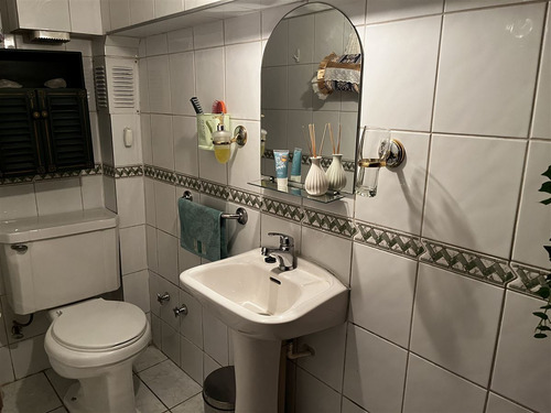 Impecable Casa De 5 Dormitorios Con Local Comercial