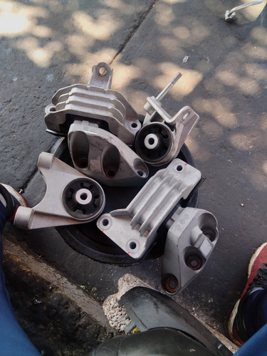 Kit Soportes Jac Sei4 Pro Hibrida 2023 (Usado)