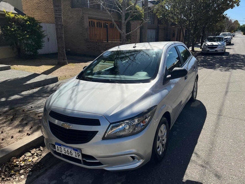 Imagen 1 de 17 de Chevrolet Onix 2019 1.4 Joy Ls