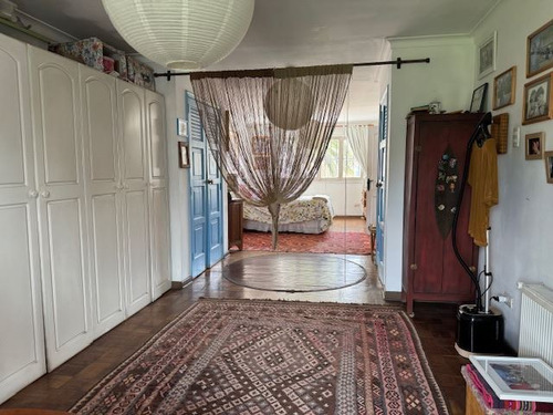 Casa En Venta De 7 Dorm. En Ñuñoa