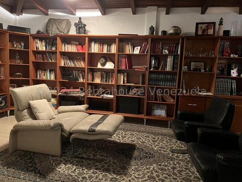 Se Vende Bello Apartamento En Las Esmeraldas Mls 24-22052