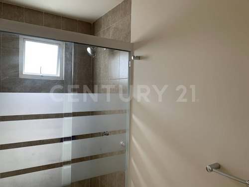 Venta De Casa En Residencial De Chapultepec Puebla