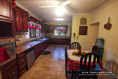 Imagen 4 de 14 de Casa De 3 Niveles Con Piscina Corales Del Sur Santo Domingo