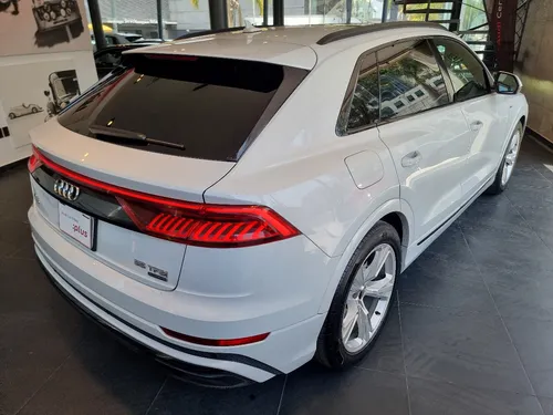 Audi Q8 2021