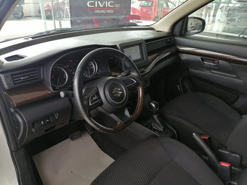 Imagen 11 de 15 de Suzuki Ertiga Glx