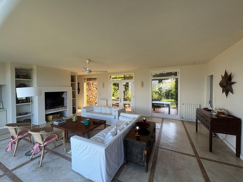 Casa En Laguna Blanca