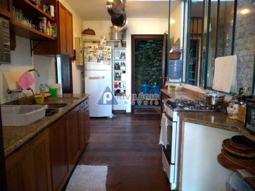 Casa À Venda, 4 Quartos, 2 Suítes, 3 Vagas, Santa Teresa - Rio De Janeiro/rj - 769