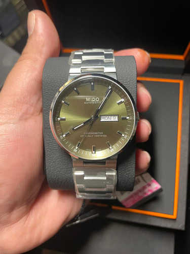 Reloj Mido Commander Verde Olivo Cronometer Plateado Plateado Verde Olivo (Usado)