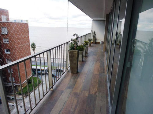 Apartamento En Venta - 3 Dormitorios - Gran Terraza - Garaje - Pocitos