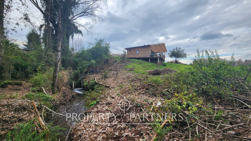 Casa En Terreno De 7 Mil Mts2 Con Lindo Estero
