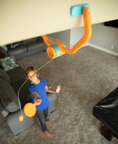 Fat Brain Toys Door Pong - ¡ping Pong Sin Mesa! Juego Activo