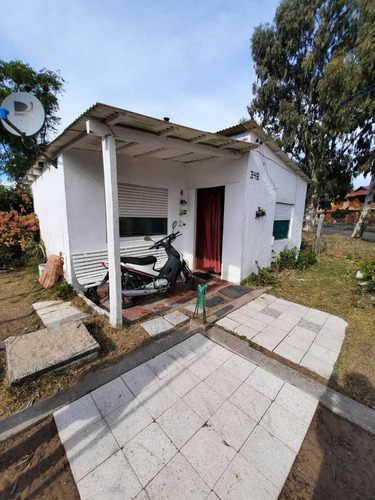 Imagen 2 de 10 de Amplio Lote De 15x40 Con Casa De 3 Ambientes En Mar De Ajo