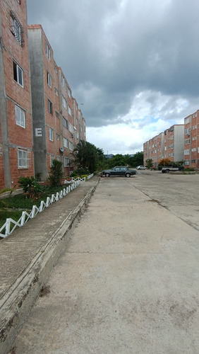 Apartamento En Valle Humboldt - Cua.