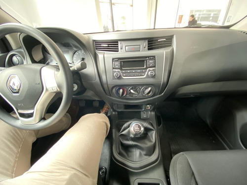 Imagen 17 de 25 de Renault Alaskan Confort 4x2 Mt
