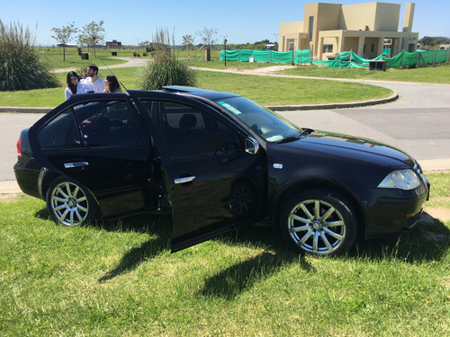 Bora Tdi 2011 Negro C/ Llantas 17¨ 4 Cub Nuevas Unico Dueño