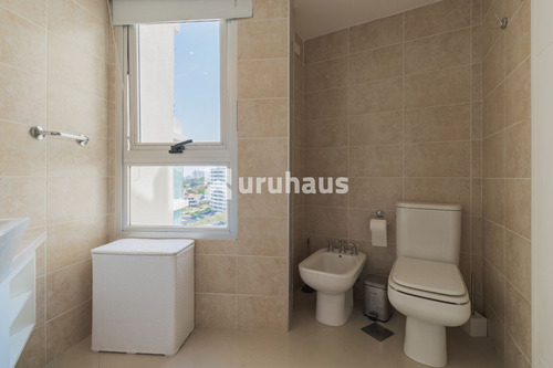 Imagen 15 de 26 de Torre O - Penthouse Con Parrillero Y Jacuzzi - Playa Brava