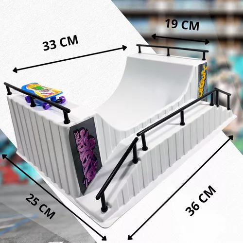 Skate de Dedo e Rampa Half Pista Para Manobra de Skatinho