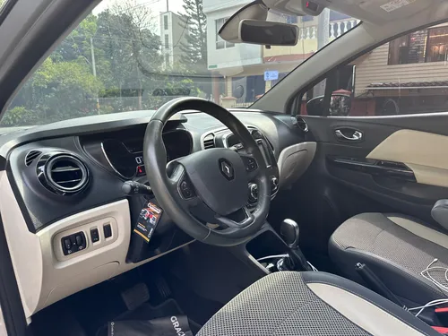 Renault Captur 2.0 Intens Automática