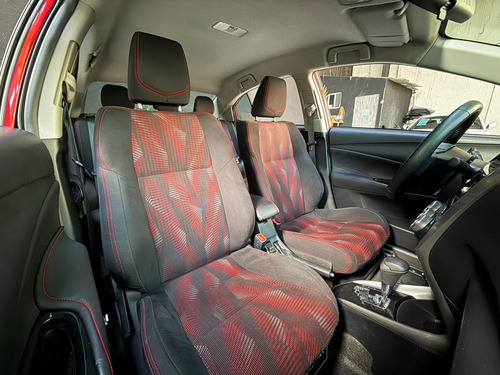 Toyota Yaris S. SEDAN