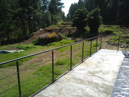 Casa En Venta En Cerro Gordo, Avandaro, Valle De Bravo, Estado De Mexico. De 3 Recamaras, 3 Niveles