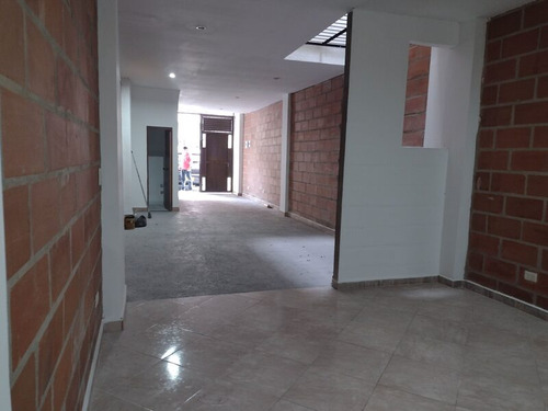 Bodega En Arriendo Ubicada En Medellin Sector Guayabal (23376).