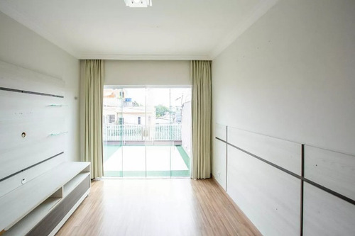Sobrado 190 M² 3 Dormitórios - 1 Suíte - 2 Vagas De Garagem - Centro De Diadema