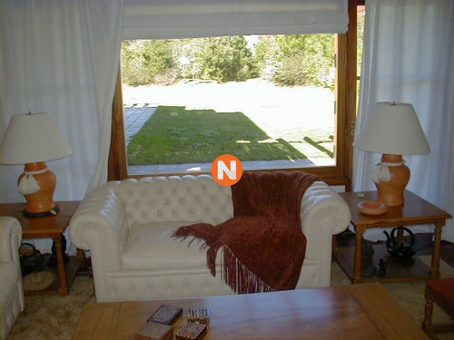 Casa En Venta Y Alquiler, Lugano, Punta Del Este, 5 Dormitorios.- Ref: 204960