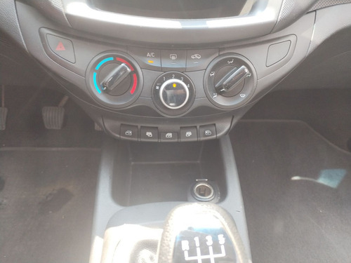 Chevrolet Aveo 1.5 Ls Mt