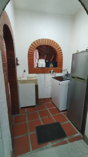 Venta De Casa Andres Bello, Guaicaipuro, Dl.