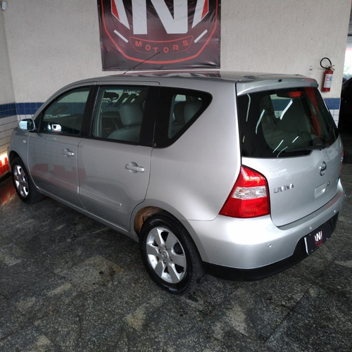 Nissan Livina Sl 1.8 2011 Automática