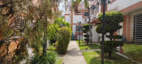Se Vende Casa En La Urb Bosque Resd Trapiche A 52-06