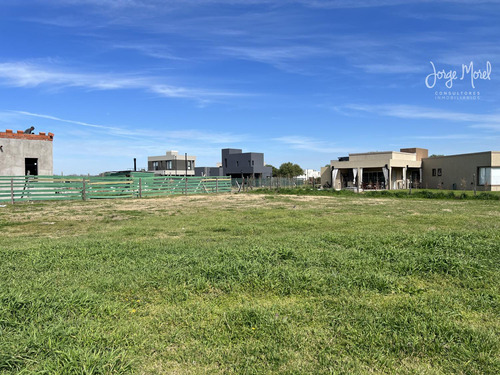 Lote Venta Barrio San Sebastián - Area 11 - Interno - 840m2 #id 2832