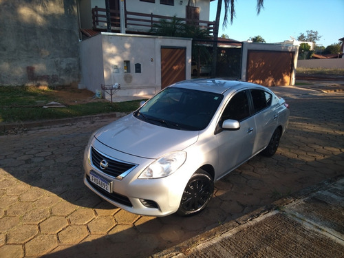 Nissan Versa 2013 1.6 16v Sv Flex 4p