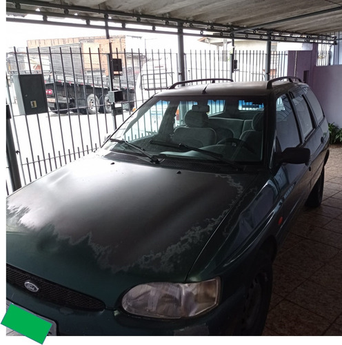 Imagem 1 de 6 de Escort Wagon