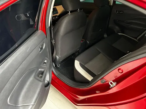 Nissan Versa 1.6 Advance