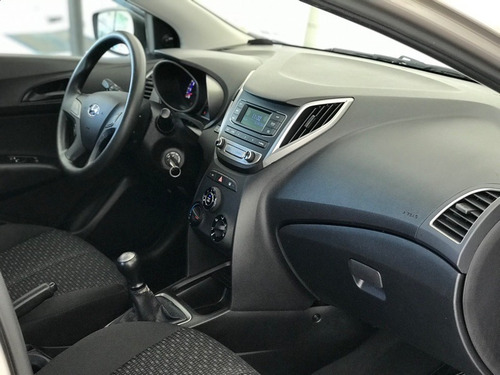 Imagem 8 de 9 de Hyundai Hb20 1.0 Comfort 12v