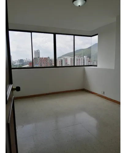 Venta Apartamento De 124mts2 En La Flora, Norte De Cali 8083.